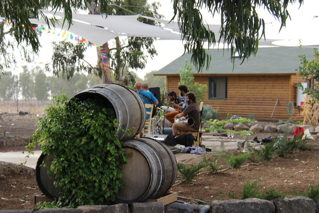 Assaf Boutique Winery & Cabins Kidmat Tsvi Екстериор снимка