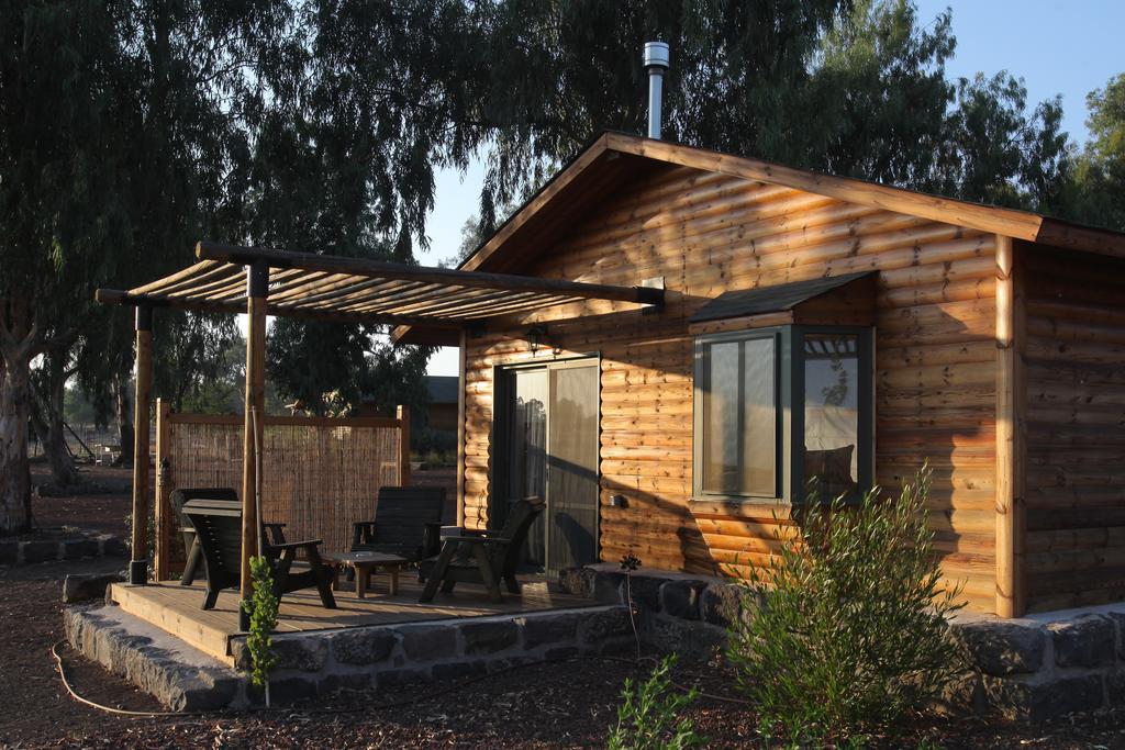 Assaf Boutique Winery & Cabins Kidmat Tsvi Екстериор снимка