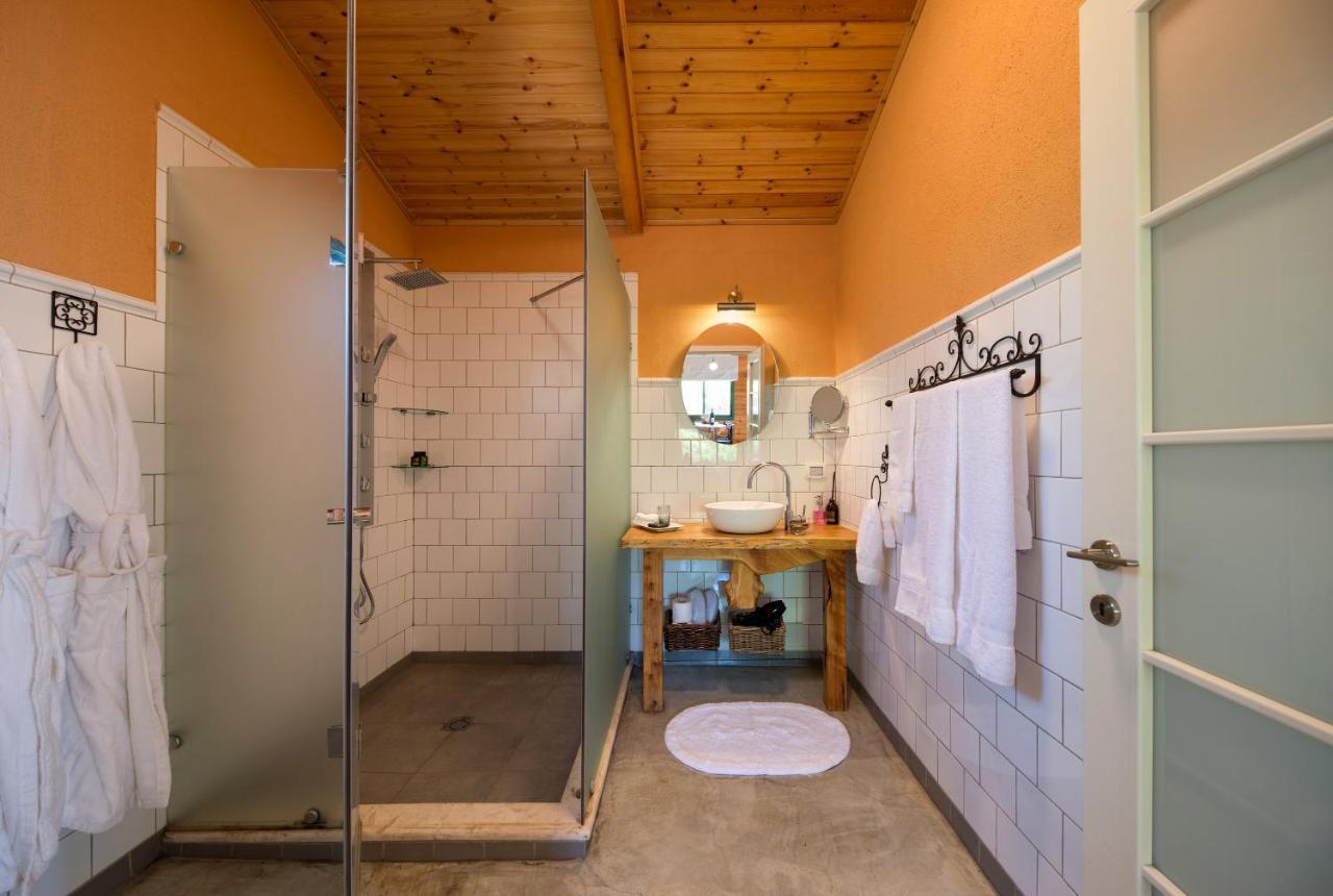 Assaf Boutique Winery & Cabins Kidmat Tsvi Екстериор снимка